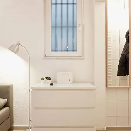 Gemutliches Kleines Studio-apartment In Top Lage Nahe Innenstadt Mit Klimaanlage Apartment *