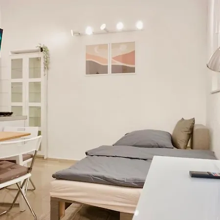 Gemutliches Kleines Studio-apartment In Top Lage Nahe Innenstadt Mit Klimaanlage Apartment *