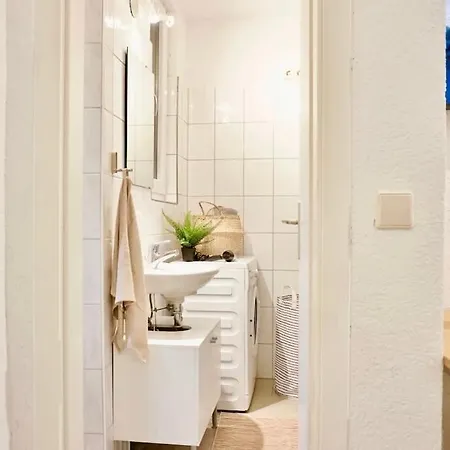 Gemutliches Kleines Studio-apartment In Top Lage Nahe Innenstadt Mit Klimaanlage Apartment Karlsruhe