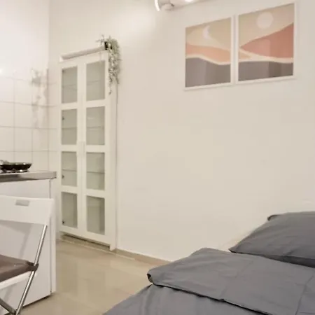 Apartment Gemutliches Kleines Studio-apartment In Top Lage Nahe Innenstadt Mit Klimaanlage *